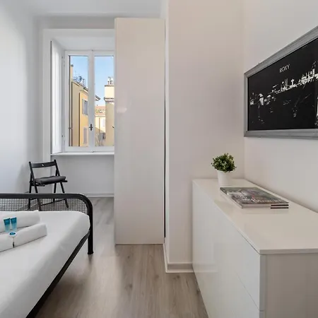 Apartment Rentopolis Uberti 12 Milan