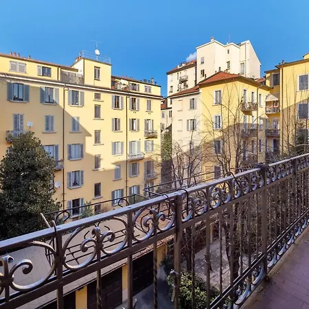 Rentopolis Uberti 12 Apartment