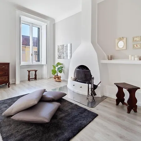 Rentopolis Uberti 12 Apartment *
